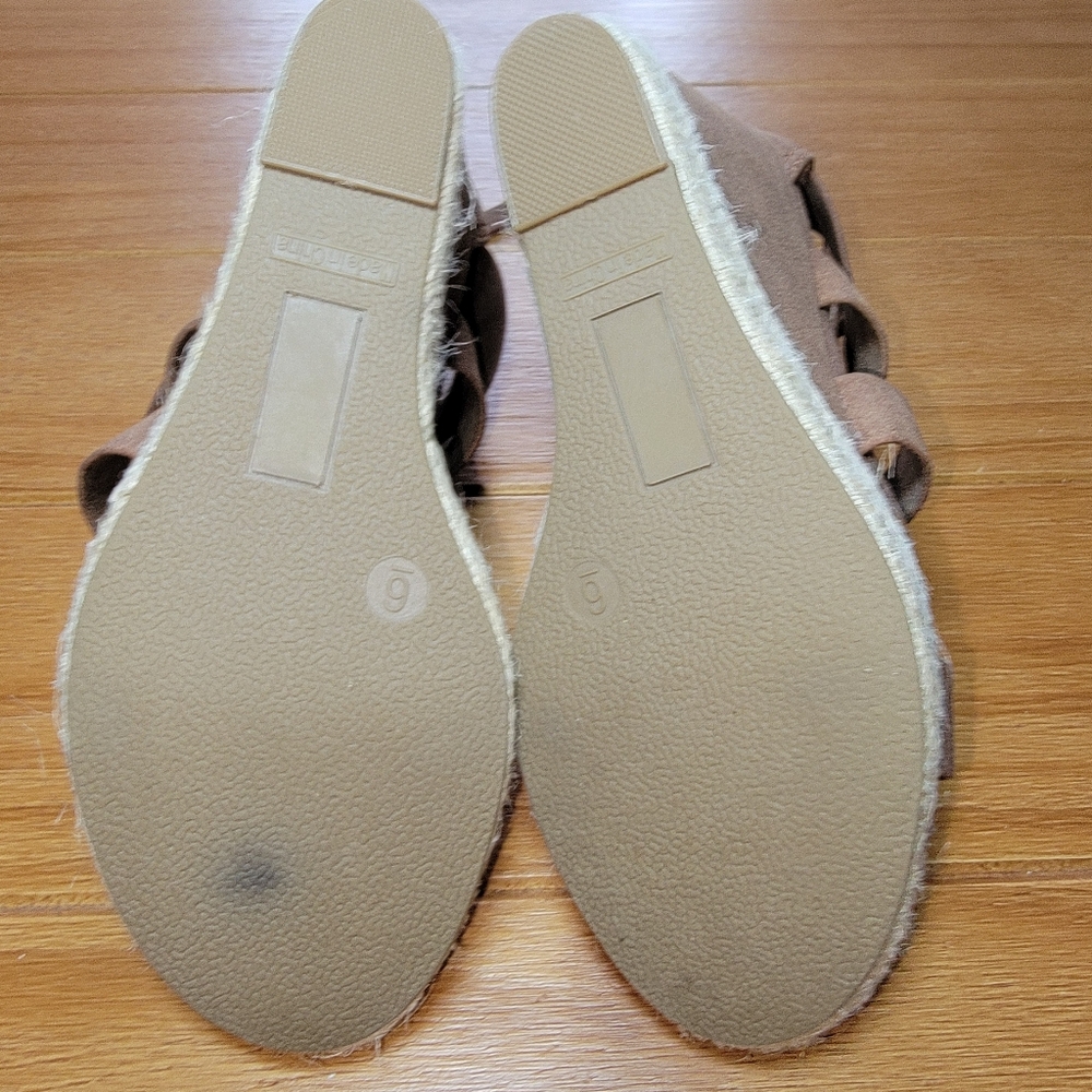 Strappy Faux Leather Wedge Sandals‎ - Size 6 - Picture 5 of 5